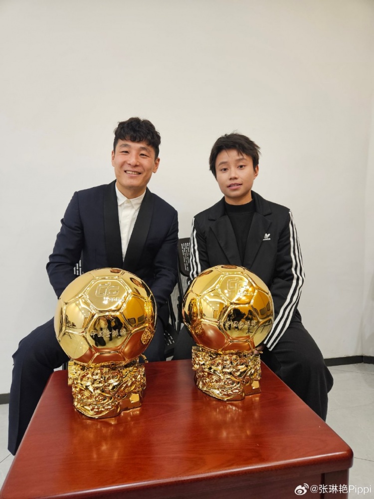  張琳艷社媒曬與武磊合照：感謝、榮幸、幸運，祝磊哥早日康復