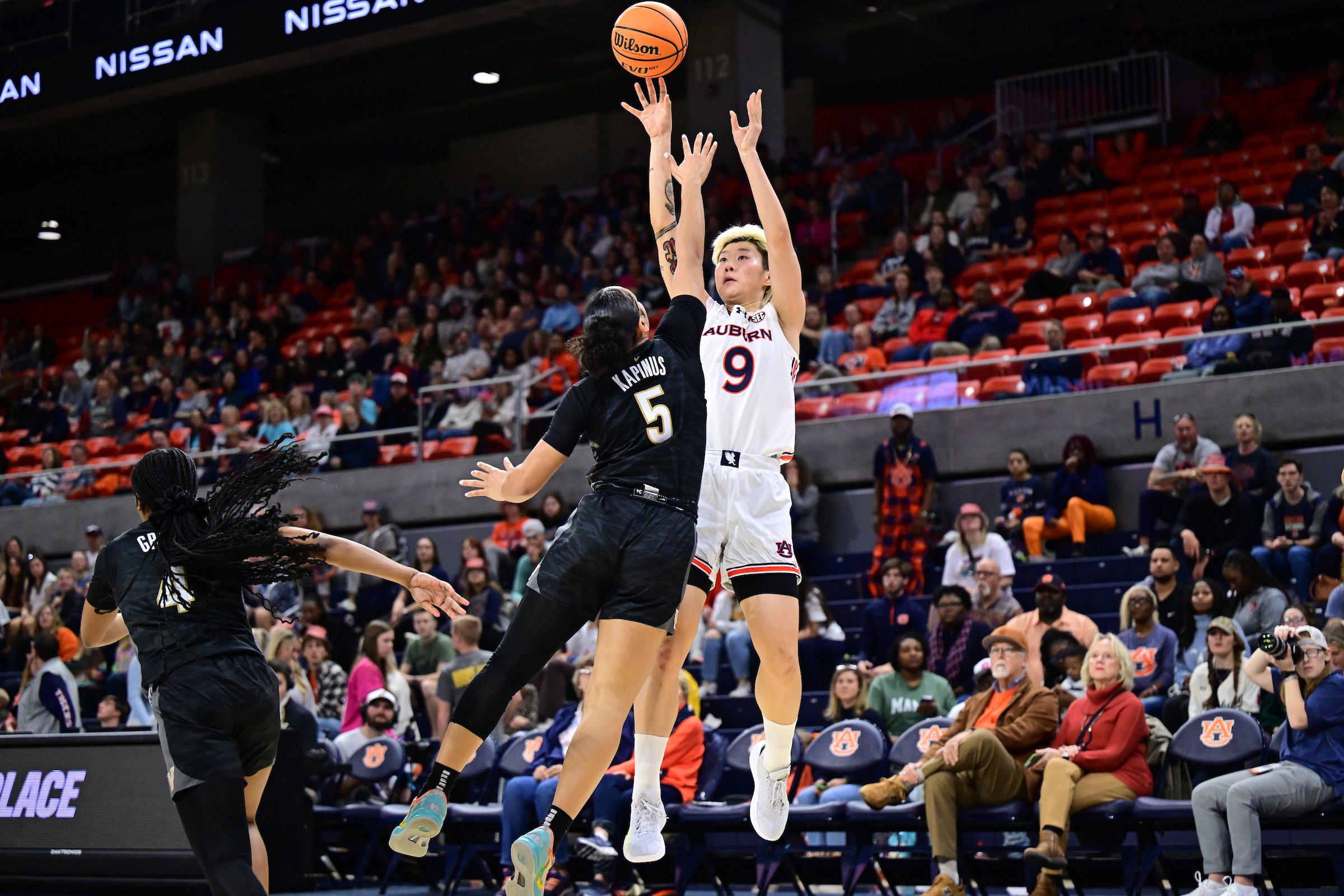  征戰NCAA！鄧雨婷：不太喜歡被稱(chēng)為“李夢(mèng)接班人” 未來(lái)想進(jìn)WNBA
