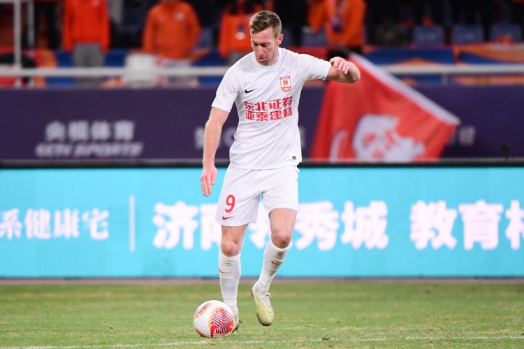  熱身賽：長(cháng)春亞泰2-1青島海牛 貝里奇、奧莫伊胡安弗破門(mén)???