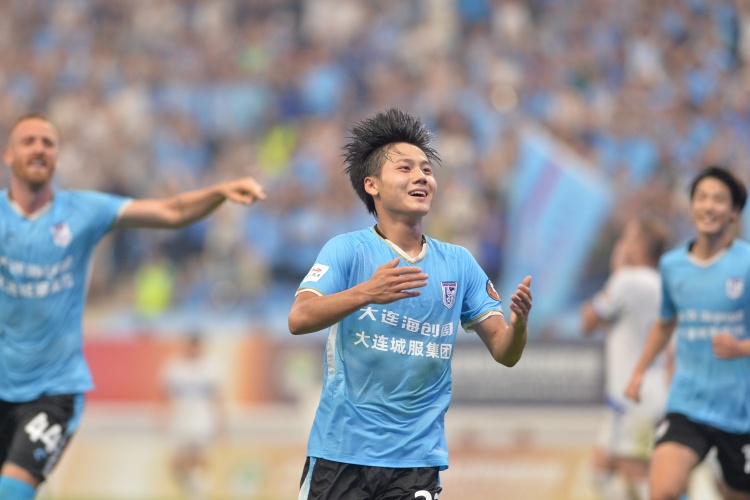  19歲國青小將毛偉杰進(jìn)入大連英博戰泰山首發(fā)，將迎中超首秀