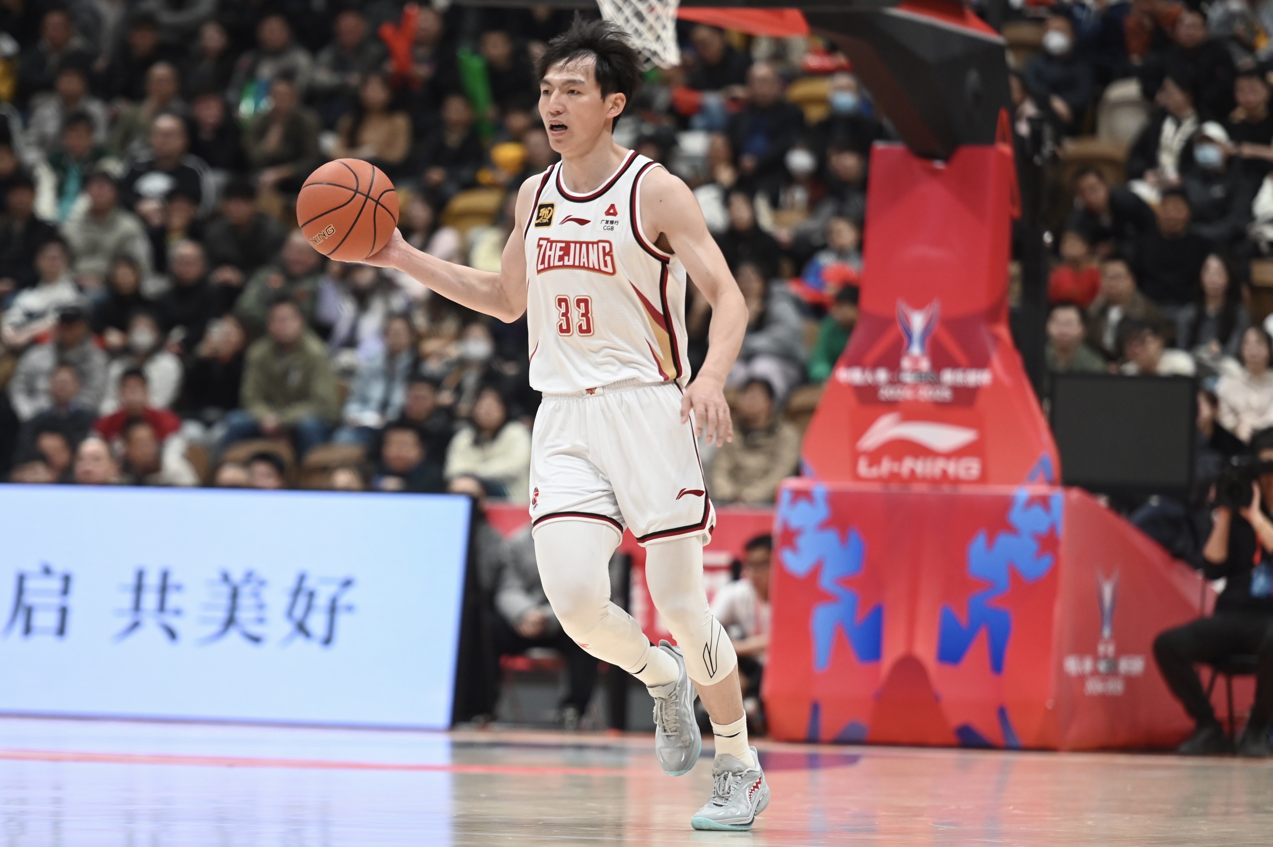  雙槍表現不錯！吳前和陸文博均9中5&三分合計15中7合砍30分
